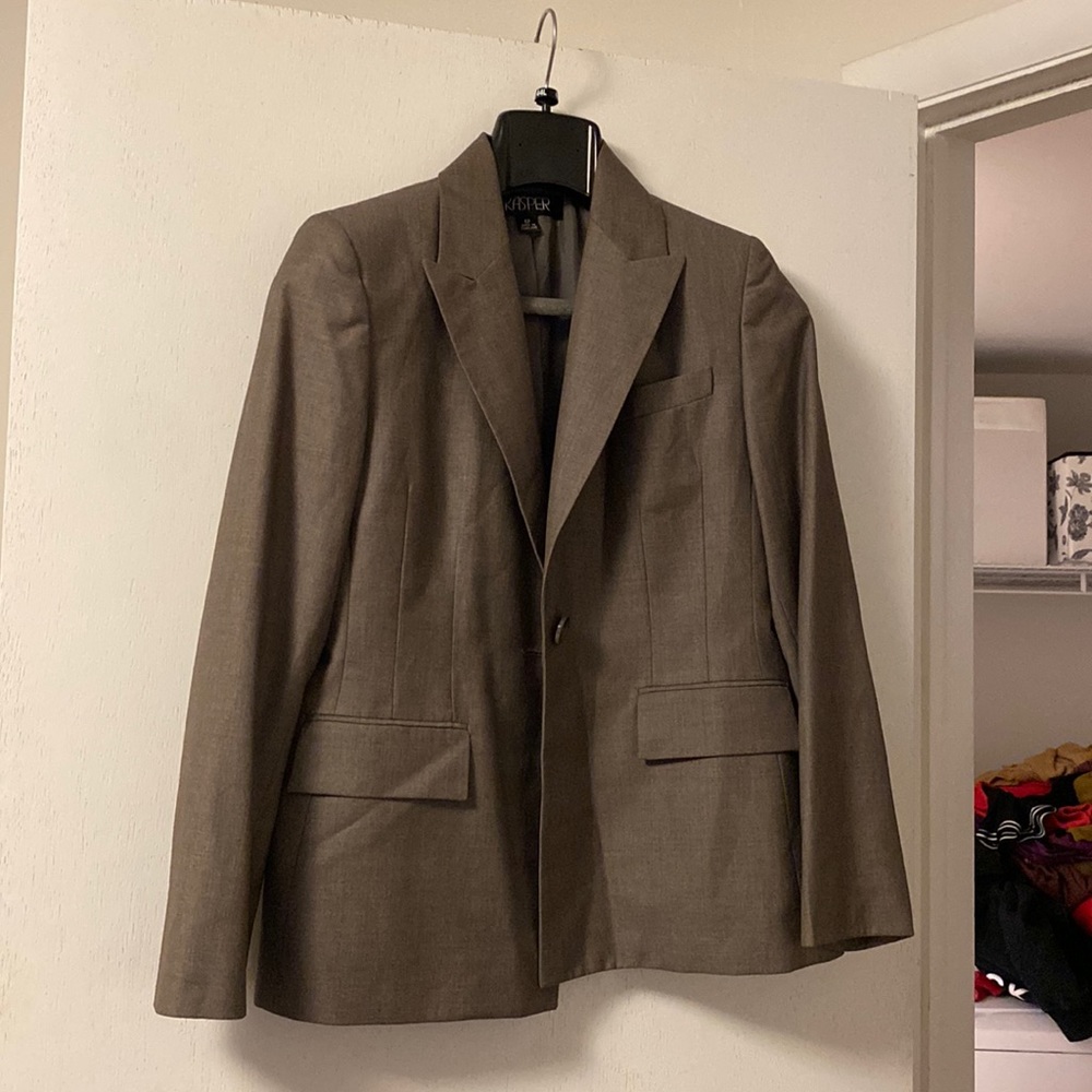 Fitted blazer with a vintage feel